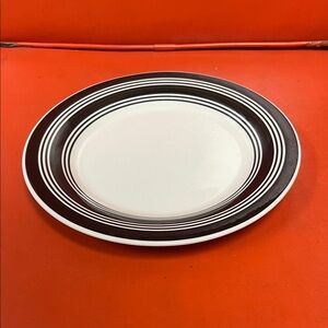 Chic Striped Dinner Plate in Black and White